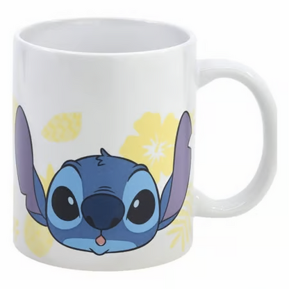 Mug Disney – Stitch Ananas – 325 ml. Tasse en céramique jaune avec design en forme d’ananas et motif de Stitch. Un mug original et tropical sous licence officielle Disney.