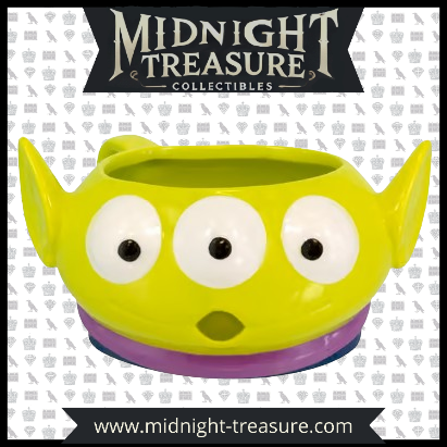 "Mug Disney - Toy Story - Alien (330 ml). Un mug en céramique représentant l’adorable Alien de Pizza Planet. Idéal pour les fans de Toy Story et Pixar. Non compatible lave-vaisselle et micro-ondes.