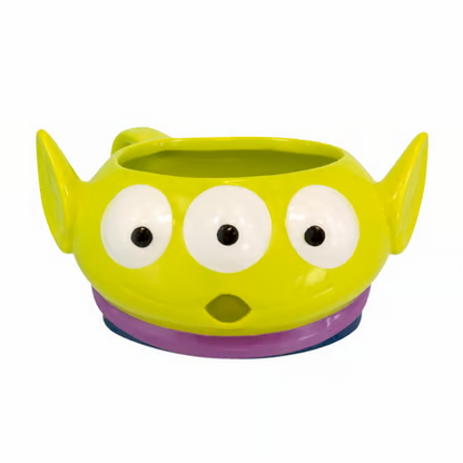 "Mug Disney - Toy Story - Alien (330 ml). Un mug en céramique représentant l’adorable Alien de Pizza Planet. Idéal pour les fans de Toy Story et Pixar. Non compatible lave-vaisselle et micro-ondes.