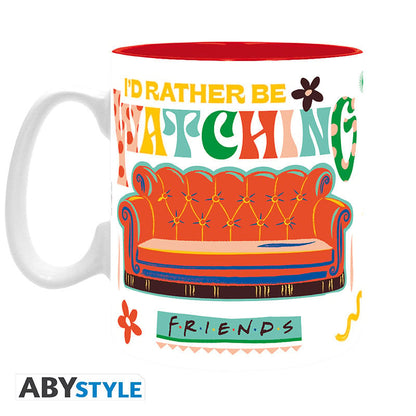 Mug Friends – Central Perk Vibes – 460 ml – ABYstyle. Mug blanc aux couleurs rétro avec le canapé du Central Perk et le logo emblématique. Grande contenance idéale pour les fans de la série.