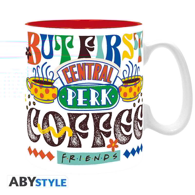 Mug Friends – Central Perk Vibes – 460 ml – ABYstyle. Mug blanc aux couleurs rétro avec le canapé du Central Perk et le logo emblématique. Grande contenance idéale pour les fans de la série.