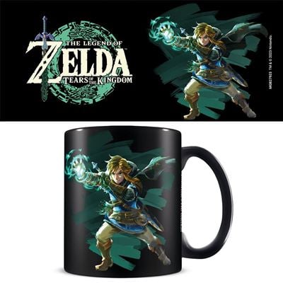 Mug The Legend of Zelda: Tears of the Kingdom – Sacred Power – 315 ml – Officiel. Mug noir en céramique avec illustration de Link utilisant ses pouvoirs. Parfait pour les fans de Zelda et de Nintendo.
