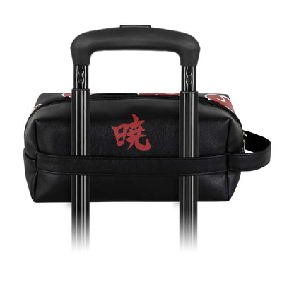 Trousse de toilette Naruto - Akatsuki, format 27 cm x 13 cm x 13 cm, avec motif nuages rouges emblématiques sur fond noir. Un accessoire stylé et pratique pour les fans de Naruto Shippuden