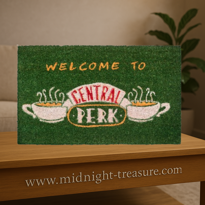 Paillasson Friends – Central Perk (43x63 cm), en fibre de coco avec base en PVC antidérapant. Produit officiel inspiré du café mythique de la série.