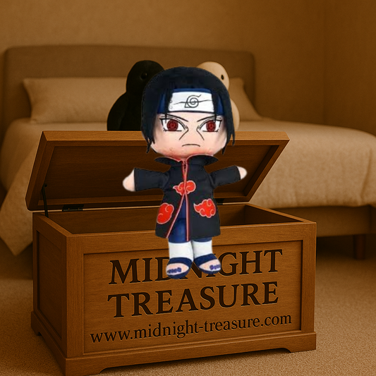"Peluche Itachi Uchiha – Akatsuki – Naruto Shippuden. Itachi dans sa tenue iconique de l'Akatsuki, affichant un regard intense et déterminé. Un incontournable pour tous les fans de Naruto Shippuden !"
