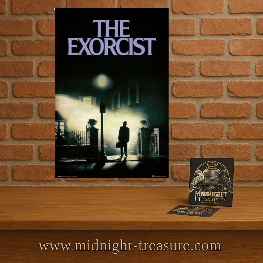 Poster L’Exorciste – Affiche du film – 61 x 91 cm. Visuel iconique du prêtre sous le lampadaire, ambiance horrifique et cinéma culte.