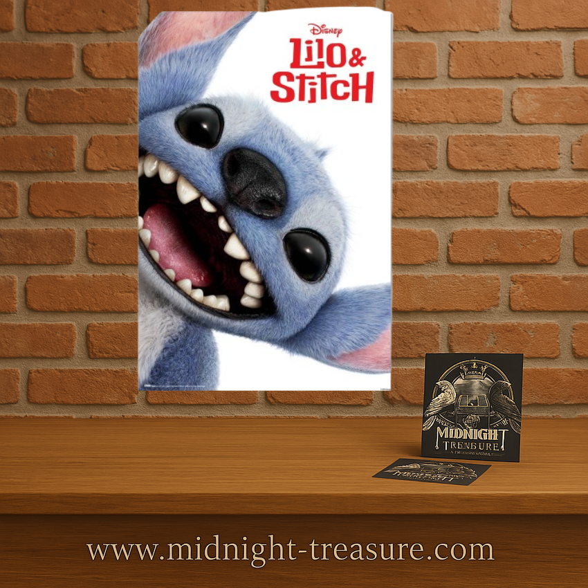 Poster Lilo & Stitch Live Action – Face – 61 x 91 cm. Visuel officiel centré sur le visage expressif de Stitch.