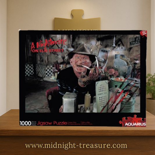 Funko Pop! Dumb and Dumber – Harry Dunne in Tux (N°1040, Chase). Harry en costume bleu pastel avec deux verres à la main. Une version rare et hilarante pour les fans du film.