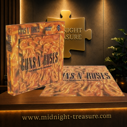 Puzzle Guns N' Roses The Spaghetti Incident? – Puzzle Album 500 pièces Rock Saws – 41 x 41 cm. Reproduction de la pochette de l’album de 1993 représentant une assiette de spaghettis avec le logo Guns N' Roses.