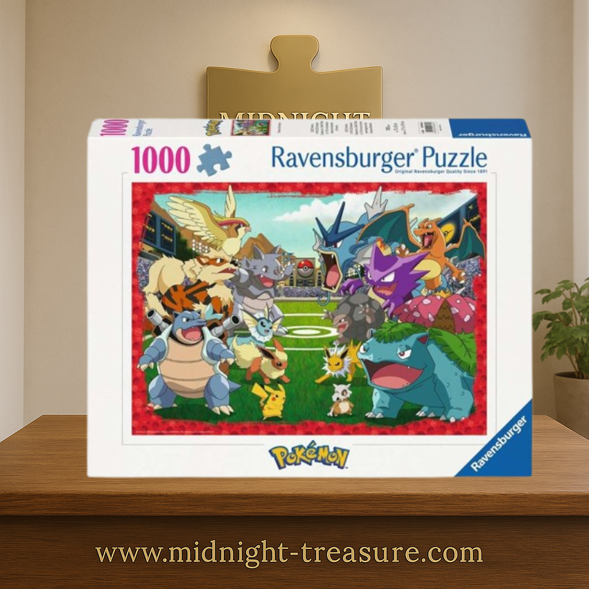 Puzzle Pokémon – Combat légendaire – 1000 pièces – 70 x 50 cm – Ravensburger. Illustration dynamique de Pokémon emblématiques en pleine bataille dans une arène. Un puzzle collector idéal pour les fans de Pokémon.

