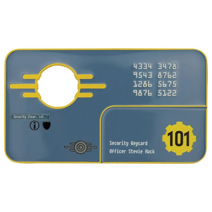 Réplique métal Vault 101 Security Keycard Fallout 3, édition limitée numérotée, carte d’accès officielle avec support d’exposition, dimensions 110 x 62 mm.