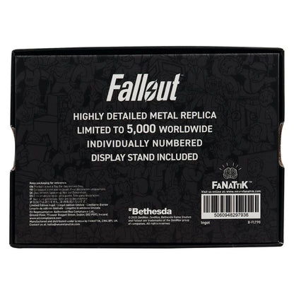 Réplique métal Vault 101 Security Keycard Fallout 3, édition limitée numérotée, carte d’accès officielle avec support d’exposition, dimensions 110 x 62 mm.