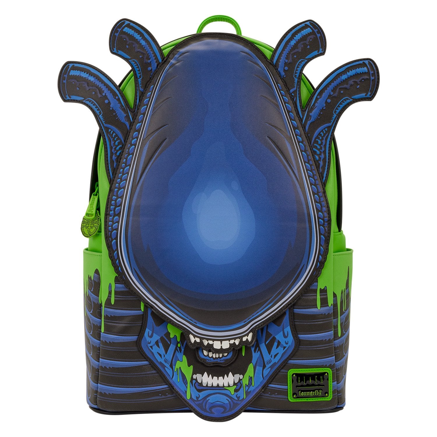 Sac à dos Loungefly – Alien Xenomorph Cosplay Glow. Design figural 3D du Xénomorphe avec détails bleus et slime vert fluorescent. Effet Glow-in-the-Dark. Un sac imposant parfait pour les fans de la saga Alien.