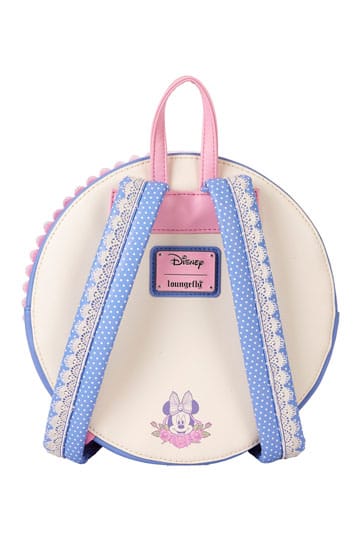 Sac à dos Disney Loungefly – Minnie Floral and Lace. Design rond orné de dentelle rose et de fleurs, avec Minnie au centre. Un accessoire élégant et poétique pour les fans de Disney.