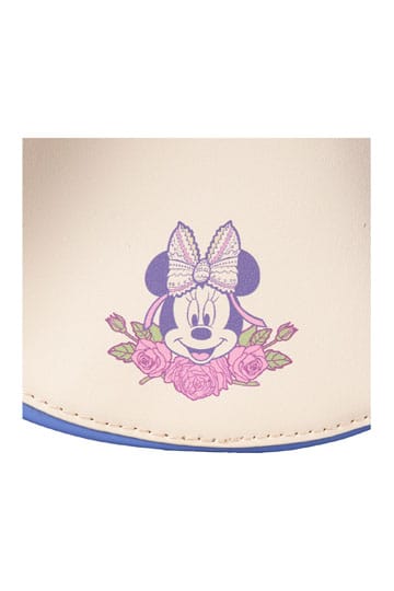 Sac à dos Disney Loungefly – Minnie Floral and Lace. Design rond orné de dentelle rose et de fleurs, avec Minnie au centre. Un accessoire élégant et poétique pour les fans de Disney.