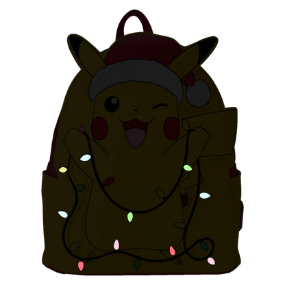Sac à dos mini Loungefly – Pokémon – Holiday Pikachu – 23 x 27 x 11 cm. Pikachu avec bonnet de Noël et guirlande lumineuse en fibre optique, détails appliqués et doublure festive à motifs Pokéball.
