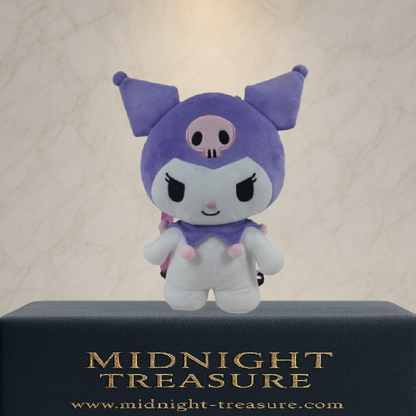 Sac à dos peluche Sanrio – Kuromi Purple – 35 cm. Peluche douce violette et blanche avec bretelles roses, représentant Kuromi avec son chapeau iconique.