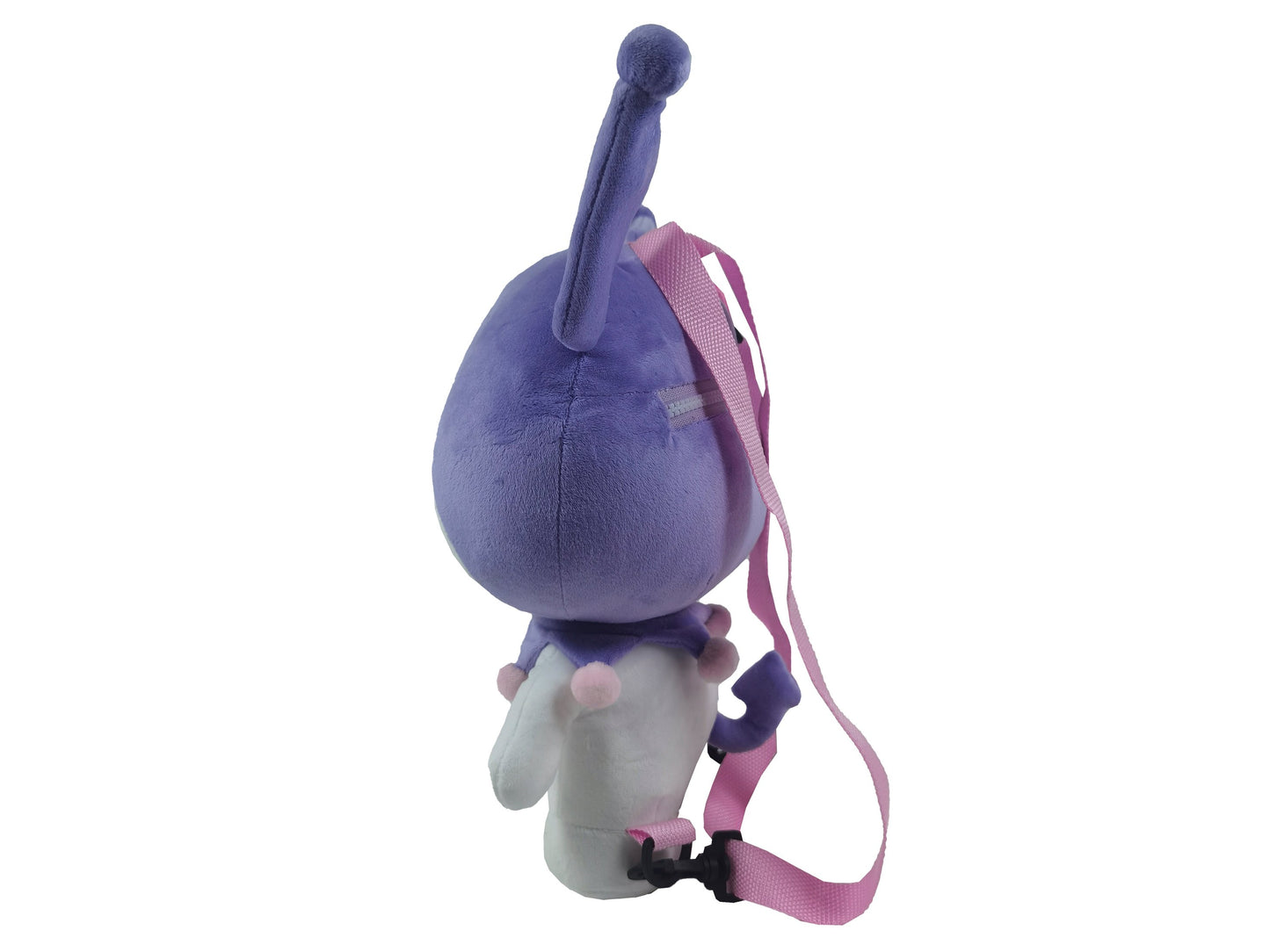 Sac à dos peluche Sanrio – Kuromi Purple – 35 cm. Peluche douce violette et blanche avec bretelles roses, représentant Kuromi avec son chapeau iconique.