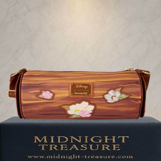 Sac à bandoulière Disney Loungefly – Rox et Rouky – Forêt Florale. Design en forme de tronc d’arbre avec fleurs en relief et illustrations de Rox et Rouky. Un accessoire poétique pour les fans de Disney.