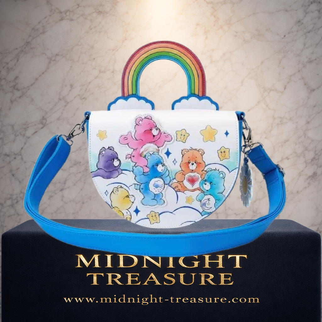 Sac bandoulière Loungefly Care Bears Bisounours arc en ciel – 20 x 15 x 7 cm. Sac blanc et bleu avec oursons colorés, poignée arc-en-ciel et détails mignons inspirés des années 80.