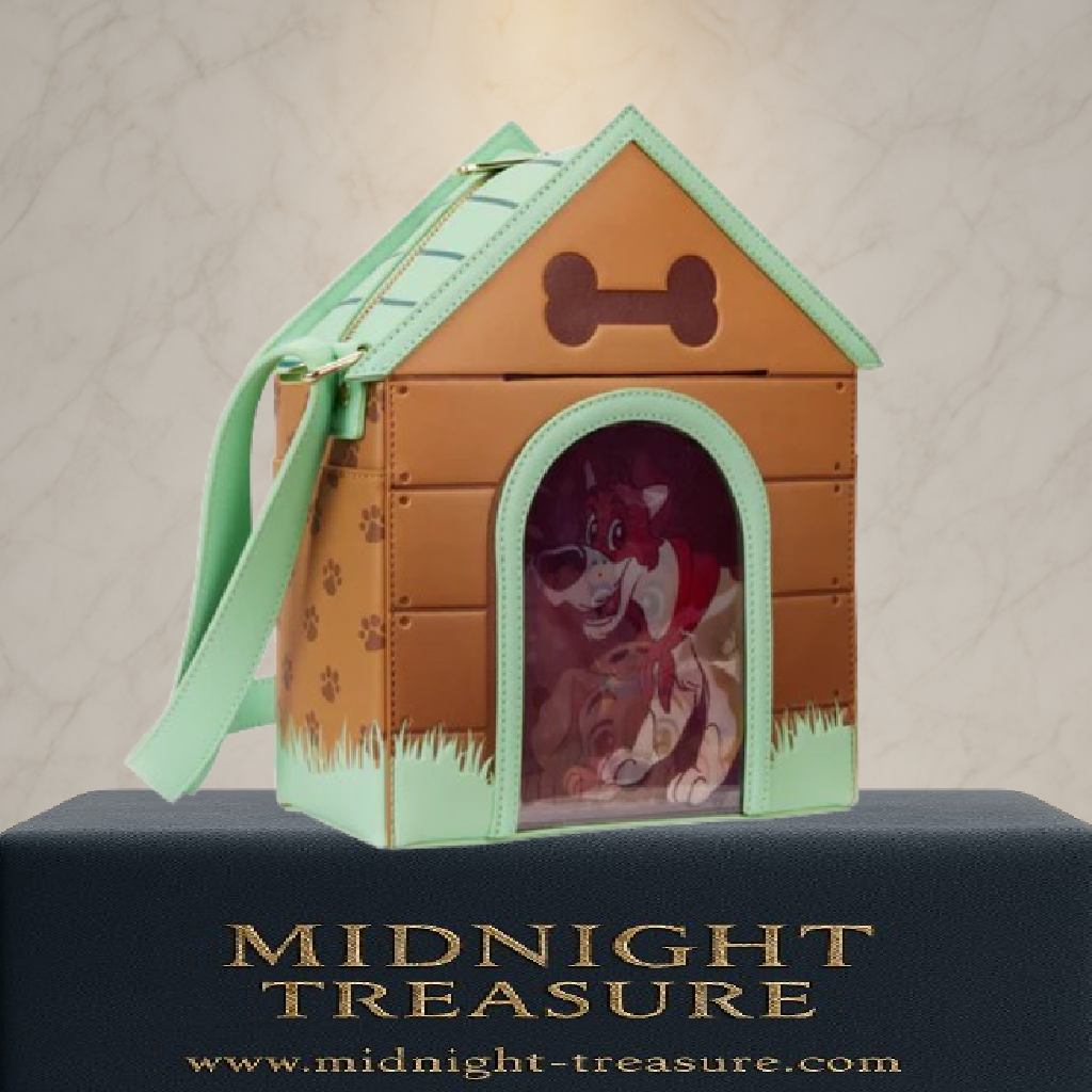 Sac Loungefly – Disney – Doghouse – Chiens Disney – 22 x 15 x 6 cm. Sac en forme de niche avec personnages comme Lady, Clochard, Patch ou Rouky. Un sac 3D unique pour les fans de chiens et de Disney.