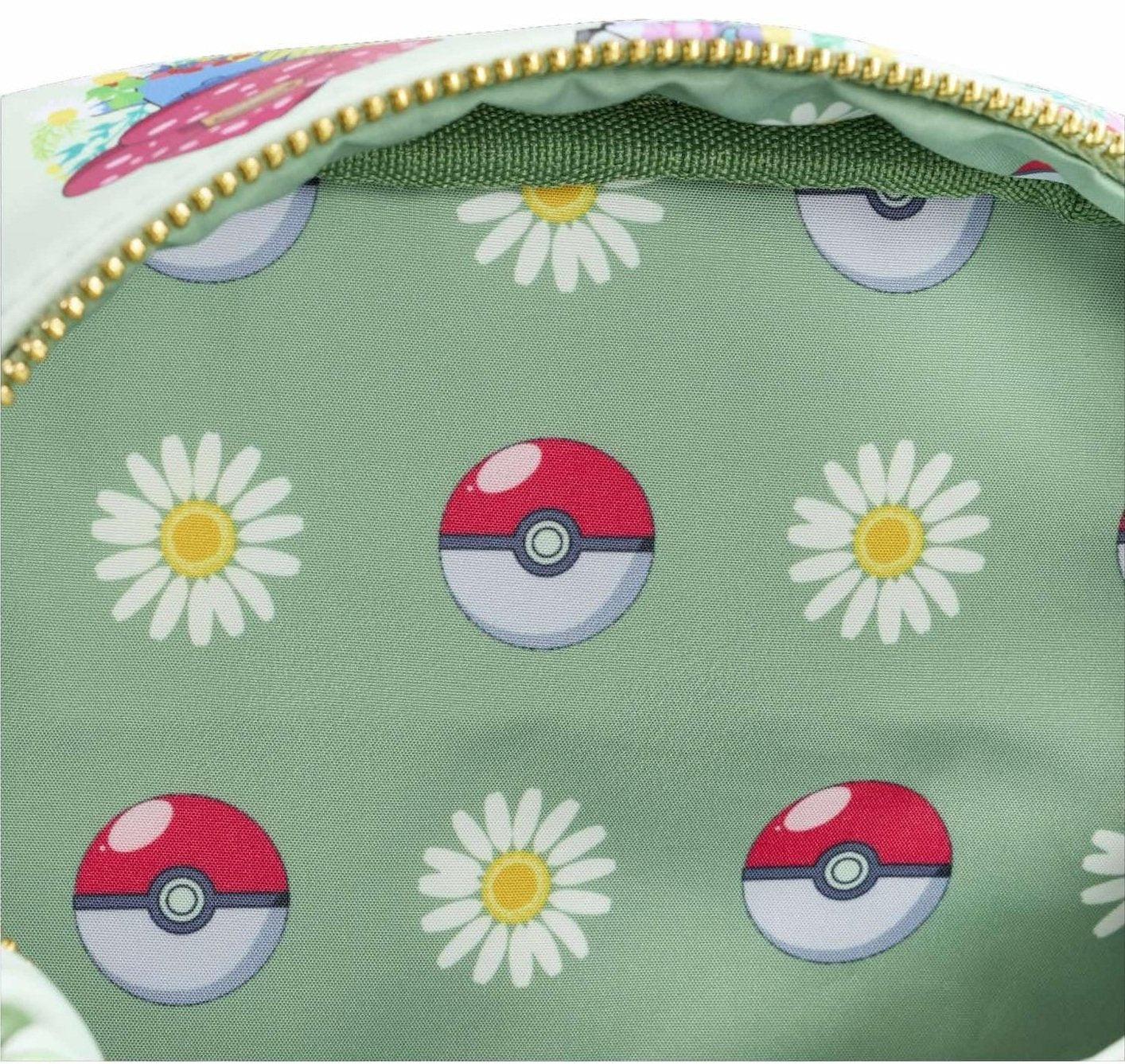Sac bandoulière Loungefly – Pokémon Type Plante – 23 x 27 x 6 cm. Sac vert pastel avec Pokémon Bulbizarre, Joliflor, Ortide et Papilusion sur fond floral, doublure Poké Balls et marguerites.