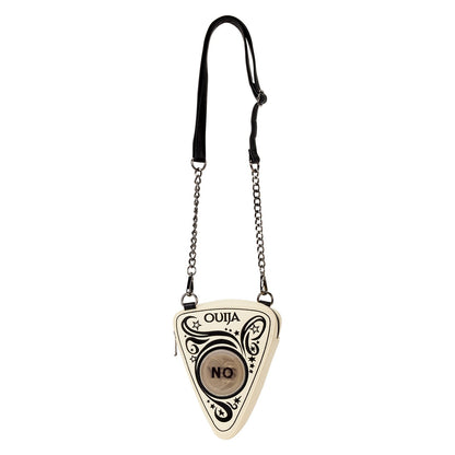 Sac à bandoulière Loungefly – Ouija Planchette Lenticulaire Glow Figural. Forme de planchette avec effet YES/NO et finitions gothiques. Un sac mystique pour les fans d’ésotérisme et de mode alternative.