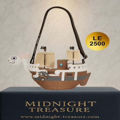 Sac crossbody Loungefly – One Piece – Vogue Merry – SDCC Exclusive – 24 x 17,7 x 13,9 cm. Sac en forme du navire Going Merry avec détails brodés et appliqués. Un collector rare pour tous les fans de One Piece.

