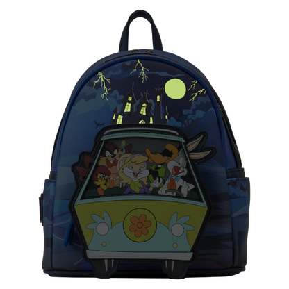 Sac à dos Loungefly Looney Tunes x Scooby-Doo – Warner 100e Anniversaire – 23 x 27 x 11 cm. Design crossover avec la Mystery Machine, fond phosphorescent et doublure spéciale. Collector et fun.

