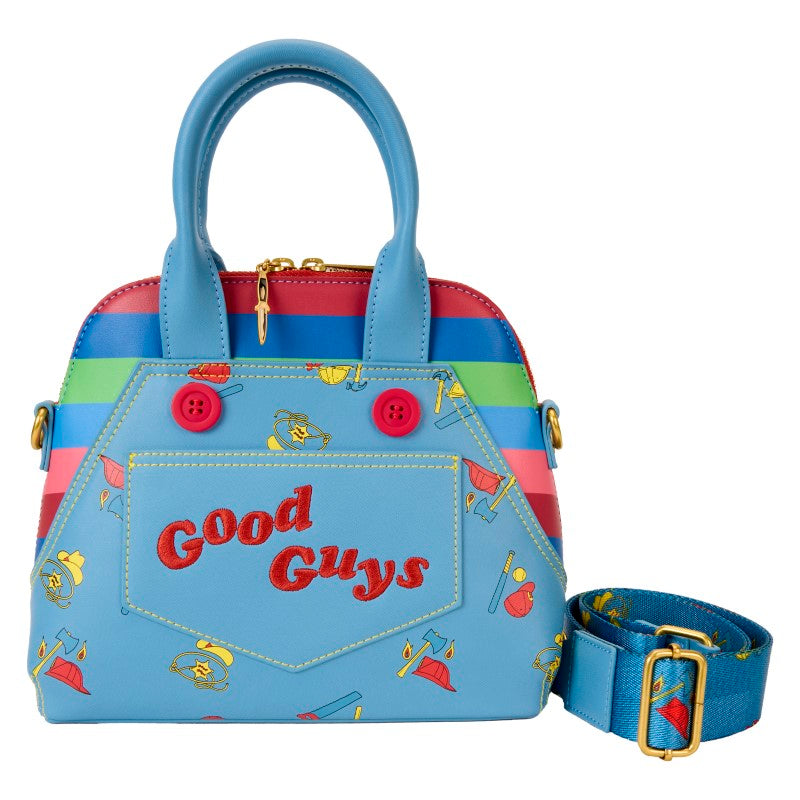 Vue de face du sac Loungefly Chucky avec logo Good Guys et détails en relief.
Doublure intérieure du sac Loungefly Chucky avec motifs inspirés du film Child’s Play.
Zoom sur la fermeture éclair en forme de couteau ensanglanté du sac Loungefly Chucky.