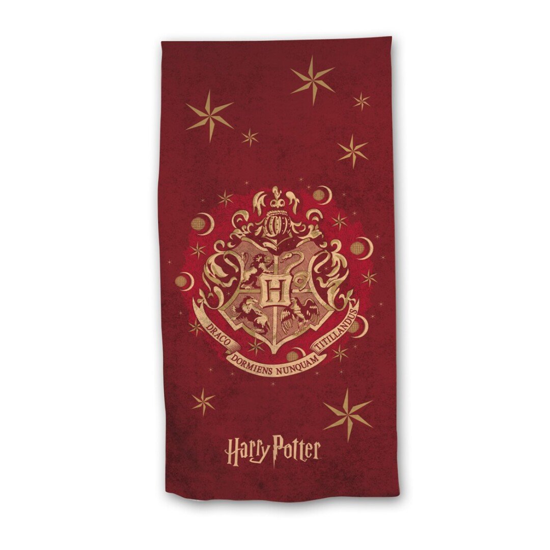 Serviette Harry Potter – Blason de Poudlard – 140 x 70 cm – 100 % coton. Fond rouge orné des armoiries dorées de Poudlard. Un accessoire élégant pour les fans de la saga.

