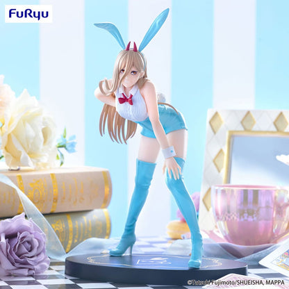 Statuette Chainsaw Man – Power – BiCute Bunnies Light Blue – 25 cm – FuRyu. Power en tenue bunny bleu clair et blanche, posture audacieuse et regard malicieux. Une figurine stylée et expressive pour les fans de Chainsaw Man.