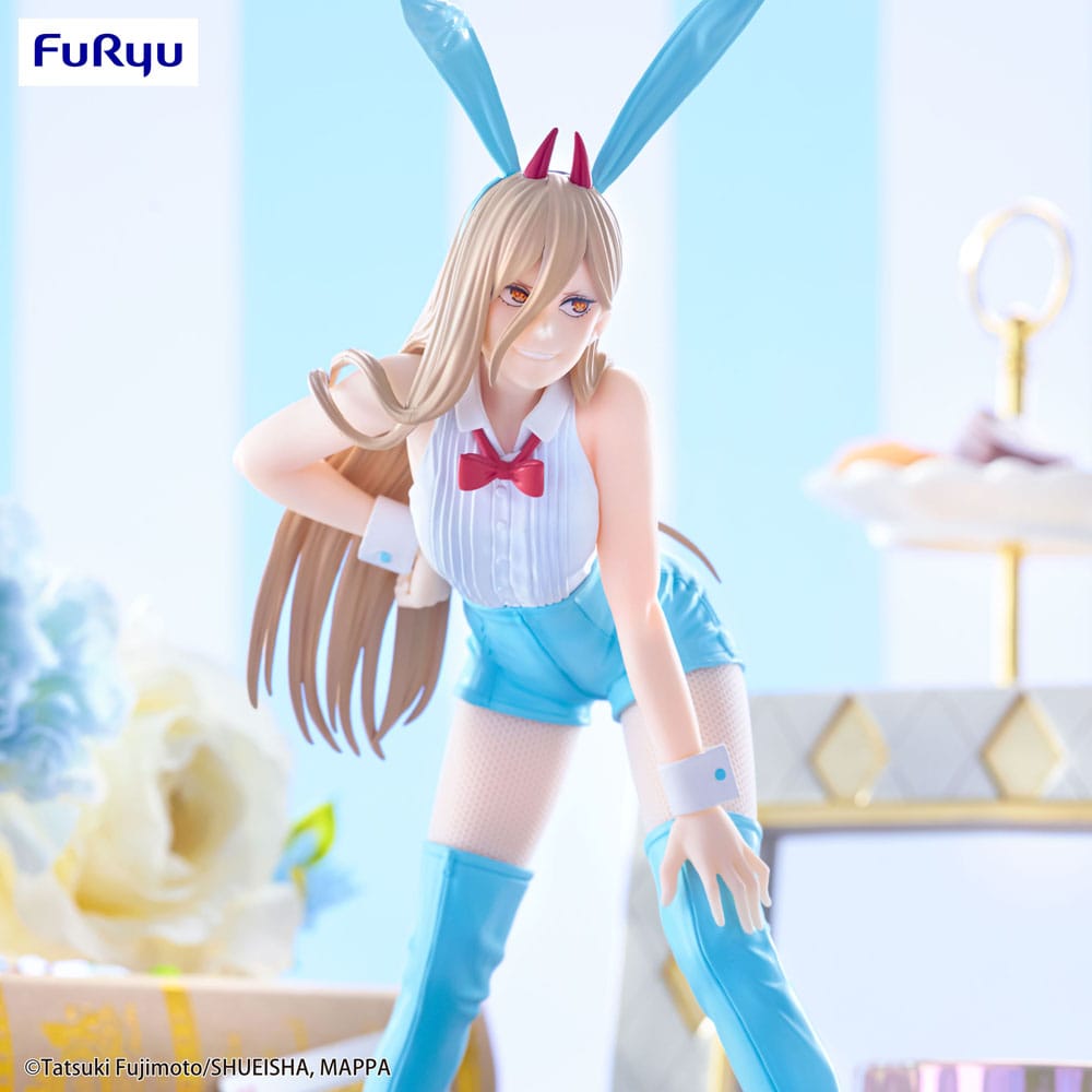Statuette Chainsaw Man – Power – BiCute Bunnies Light Blue – 25 cm – FuRyu. Power en tenue bunny bleu clair et blanche, posture audacieuse et regard malicieux. Une figurine stylée et expressive pour les fans de Chainsaw Man.