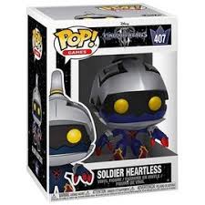 "Funko Pop! Games – Soldier Heartless (407) – Kingdom Hearts. Figurine représentant le Soldier Heartless avec son armure caractéristique et ses yeux jaunes perçants. Un must-have pour les fans de Kingdom Hearts et les collectionneurs de Funko Pop! Games !"

