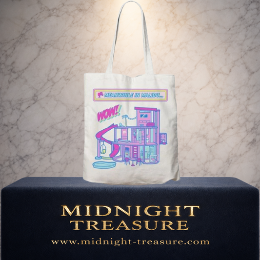Tote bag Barbie Malibu Dreamhouse 40 x 40 cm en coton avec illustration rétro de la célèbre maison de rêve Barbie aux couleurs rose et bleu.