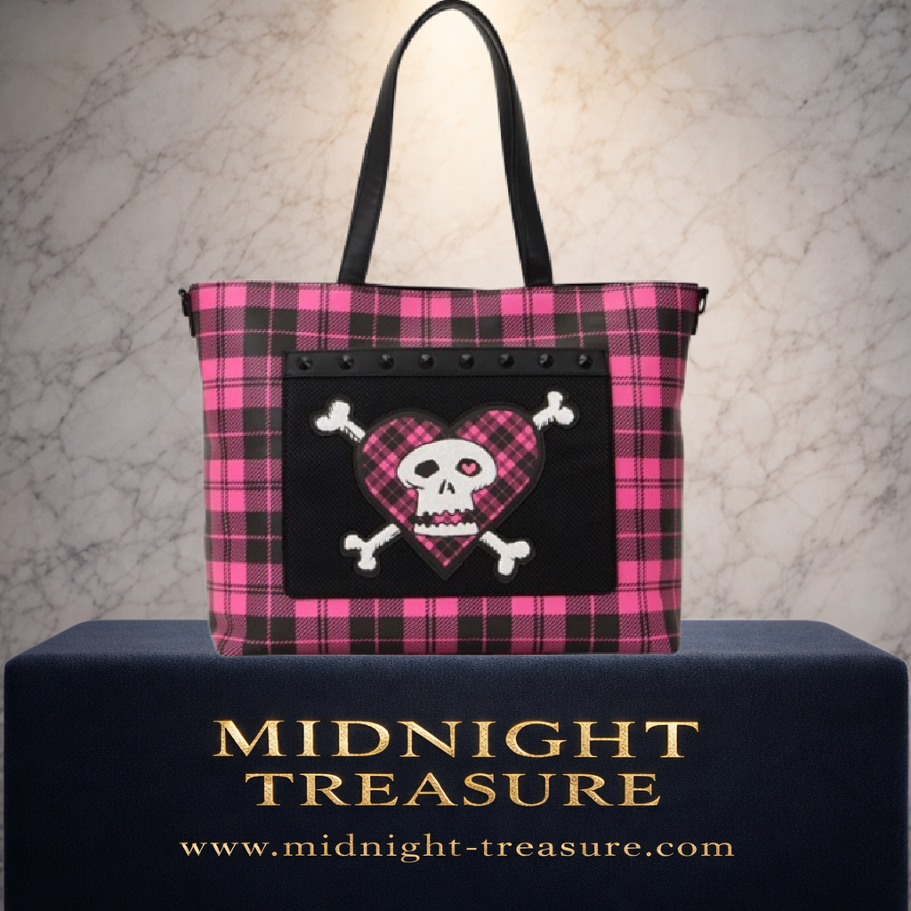 Tote bag Loungefly Avril Lavigne The Best Damn Thing – 38 x 24 x 13 cm. Sac rose et noir à motif tartan avec cœur tête-de-mort et pochette amovible.