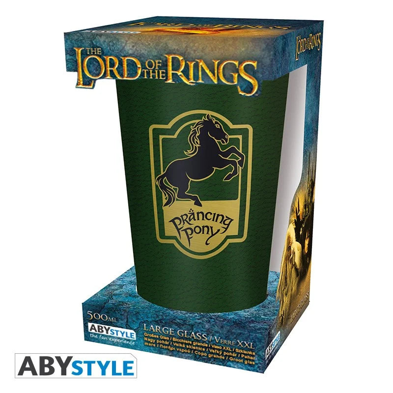 Verre Le Seigneur des Anneaux – Poney Fringant (Prancing Pony) – 400 ml. Verre XXL vert avec emblème du cheval cabré et inscriptions elfiques dorées, produit officiel ABYstyle inspiré de l’auberge de Bree.